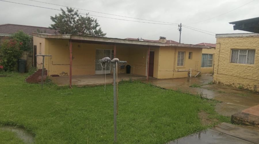 8 Bedroom Property for Sale in Vanes Estate Eastern Cape